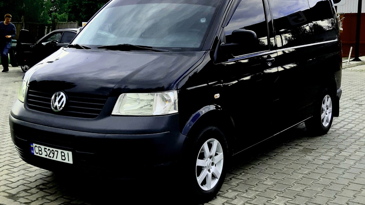 Volkswagen Transporter черный