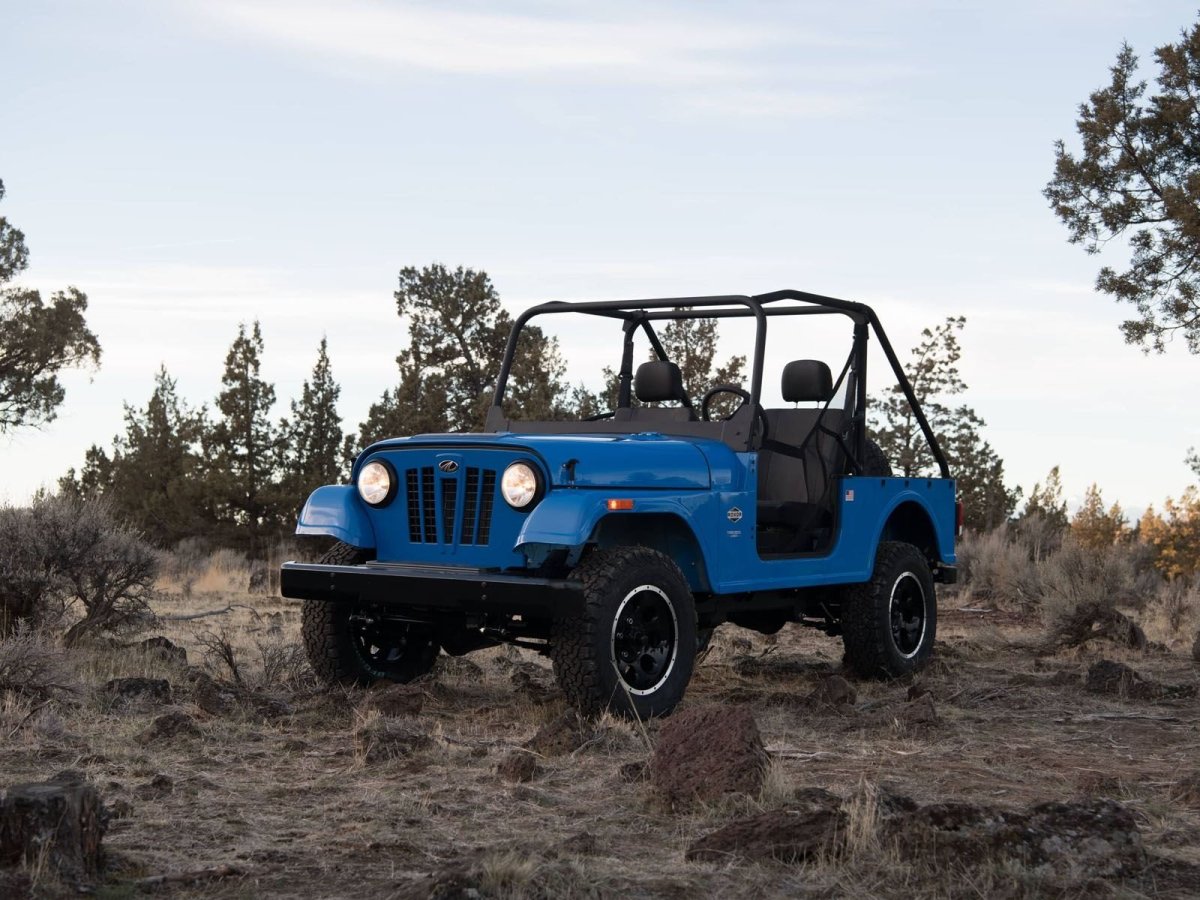Внедорожники Mahindra Roxor