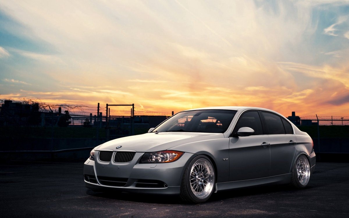 BMW 3 e90 серая