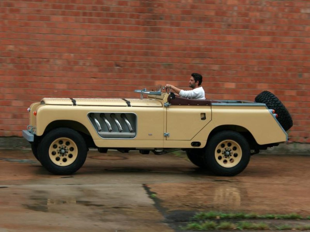 Land Rover Defender 1970 родстер