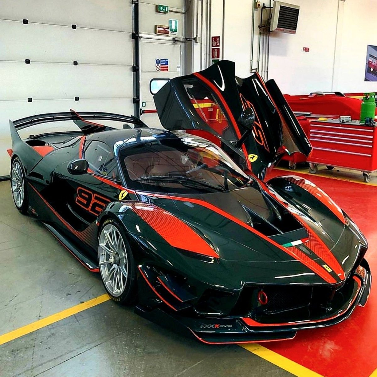 Феррари FXX K EVO