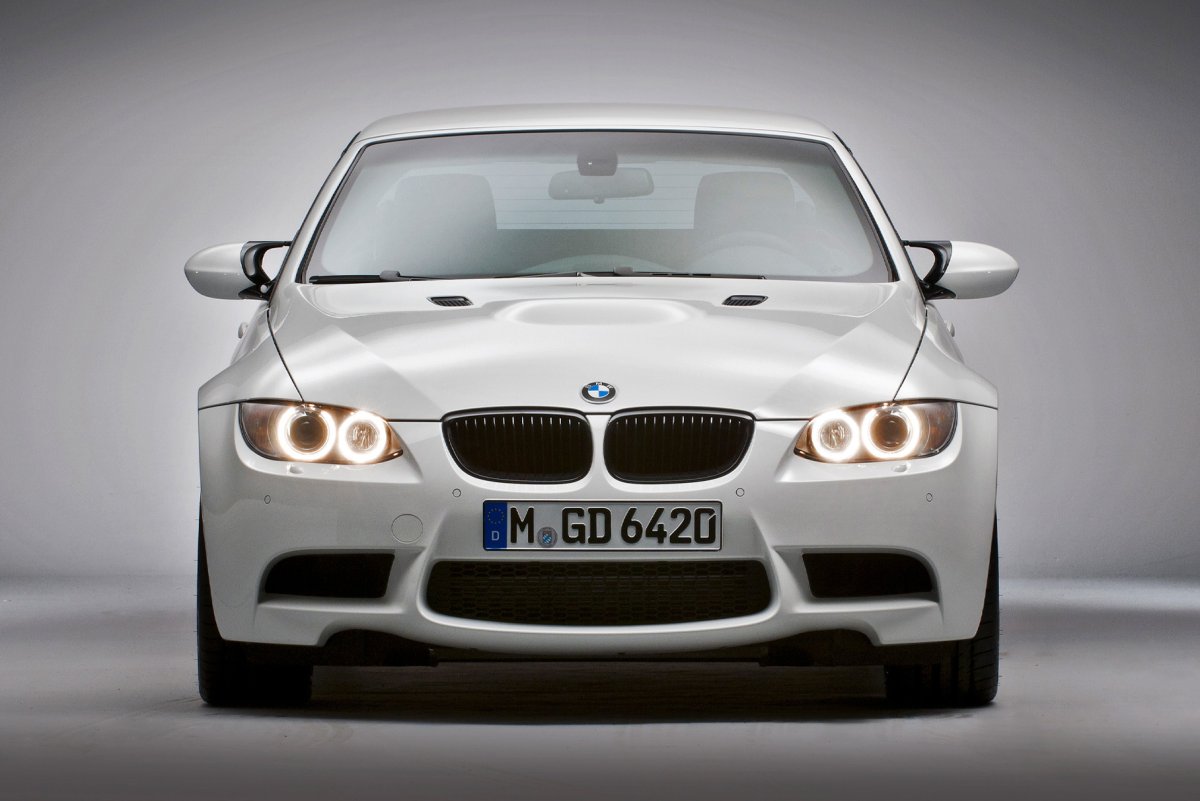 BMW m3 белая. BMW m3 2011. BMW m3 e93 Pickup. BMW m3 спереди.