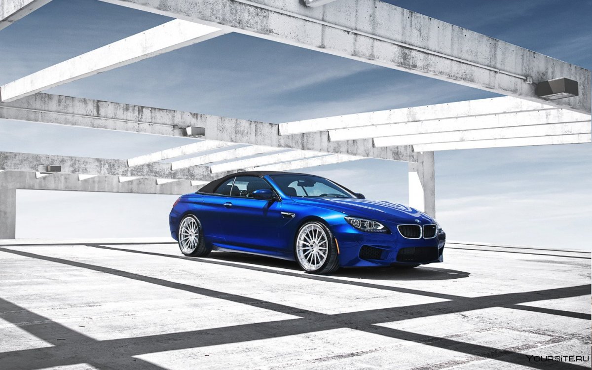 BMW m6 синяя
