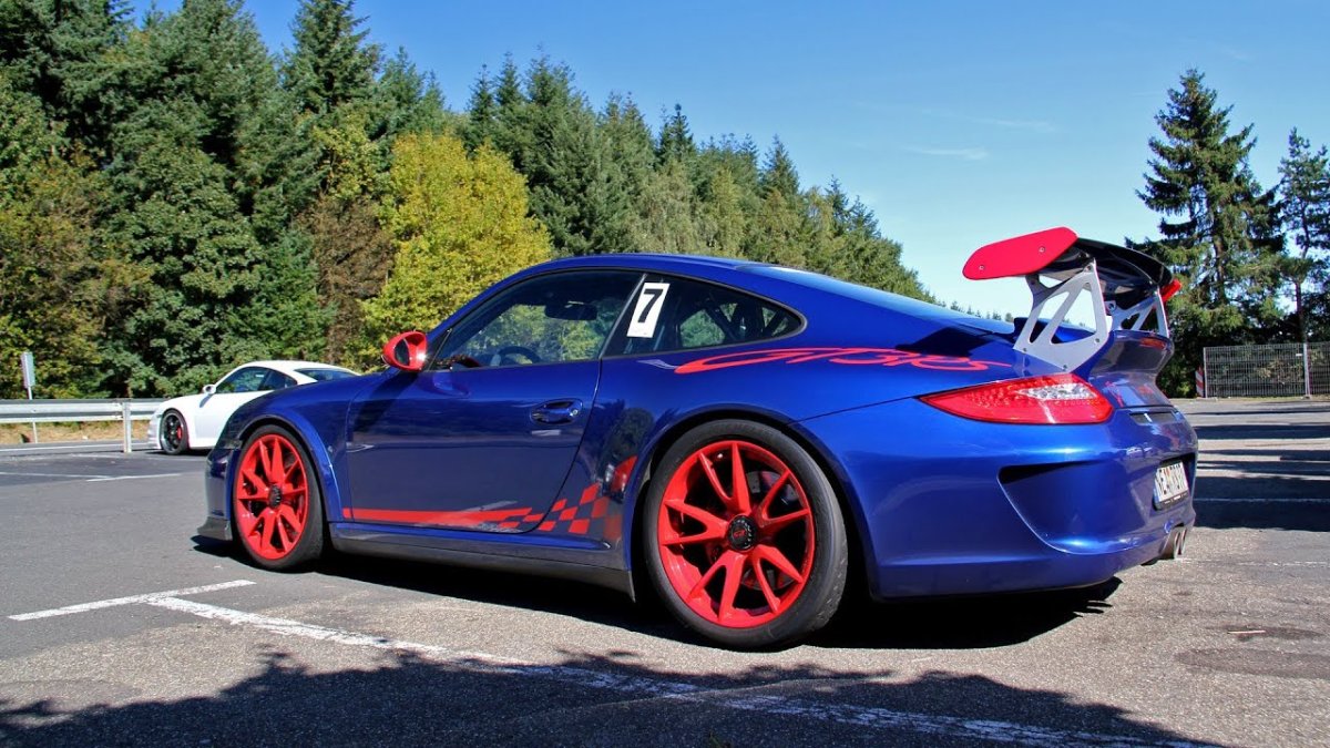 Porsche 911 gt3 RS голубой