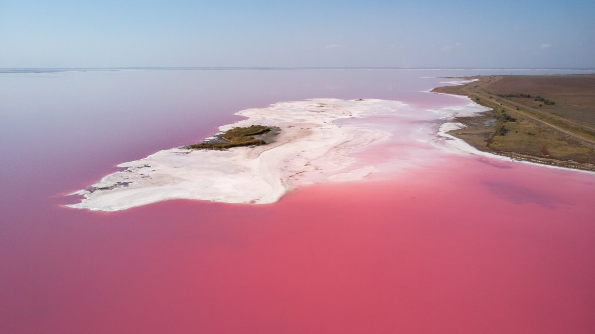 Лемурийское розовое озеро на Украине