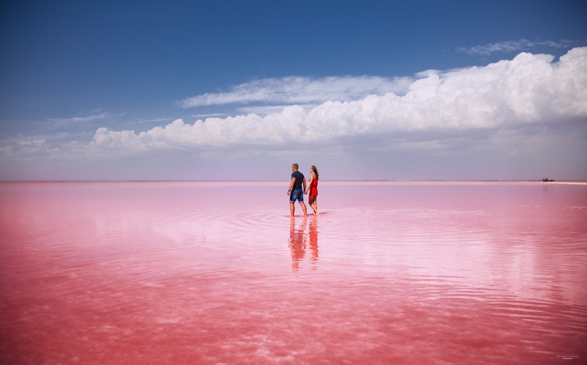 Колтан Нур розовое озеро