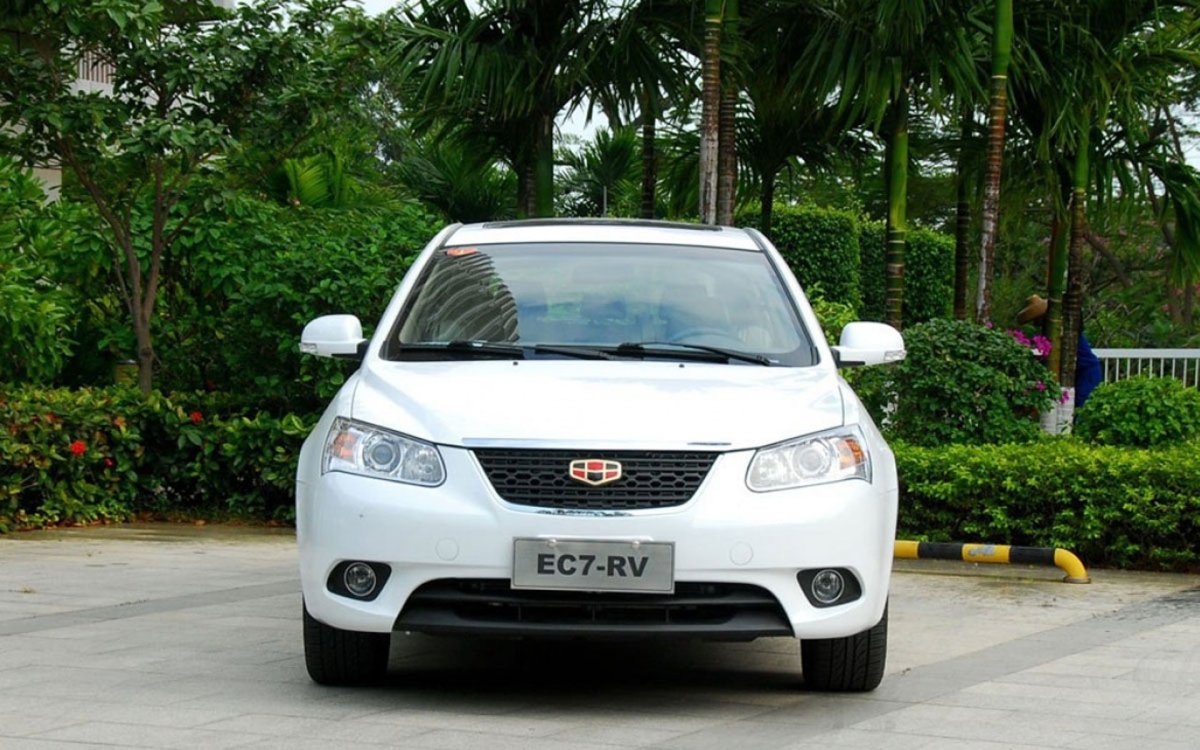 Geely Emgrand ec7 хэтчбек