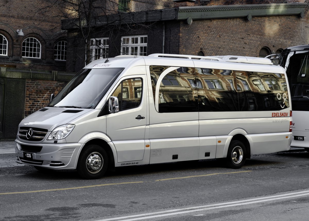 Mercedes-Benz Sprinter 106