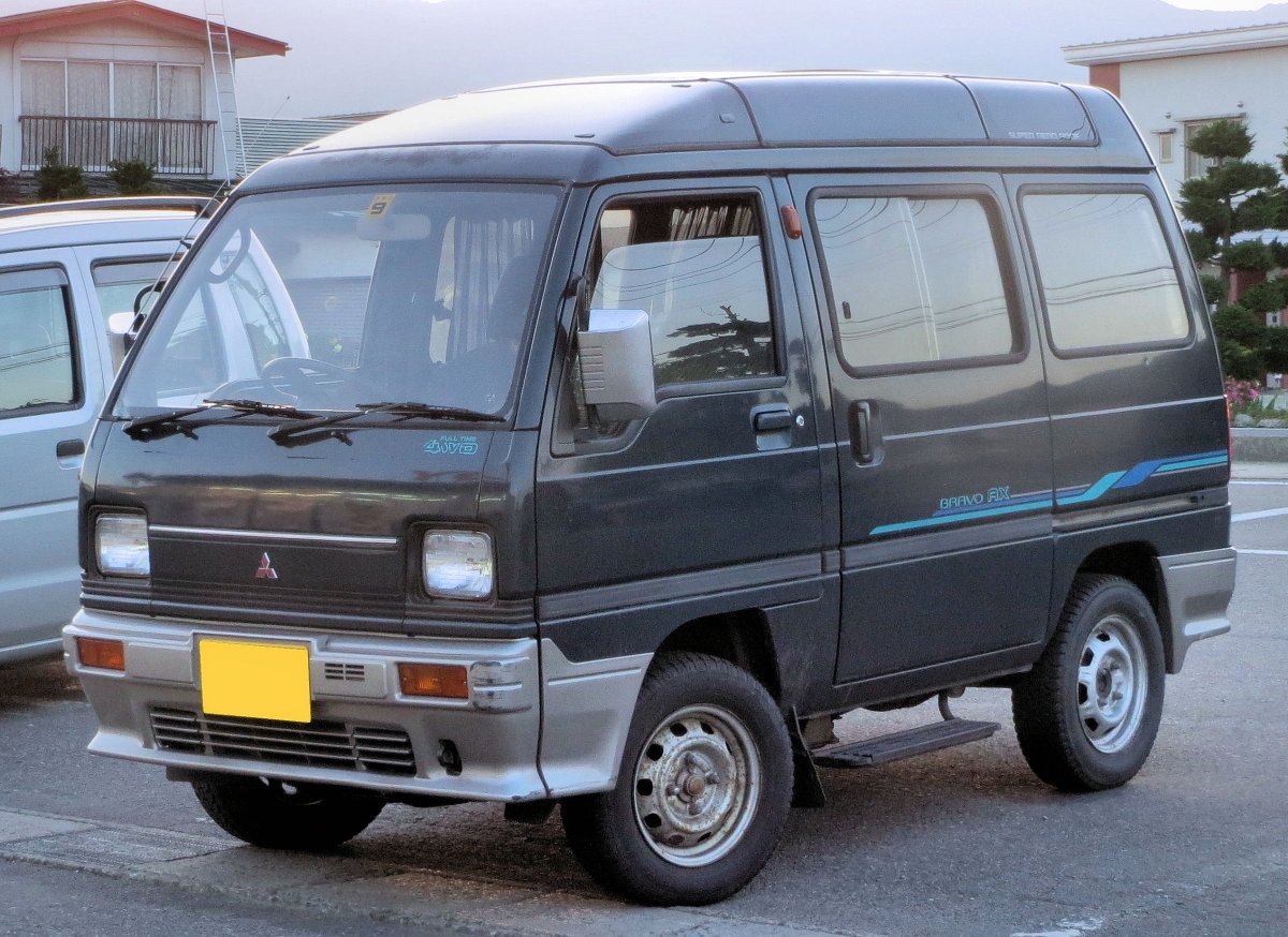 Mitsubishi Minicab Bravo