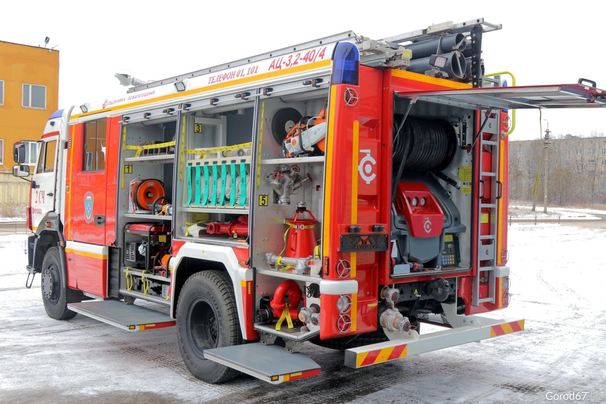Пожарный автомобиль с насосом высокого давления АВД