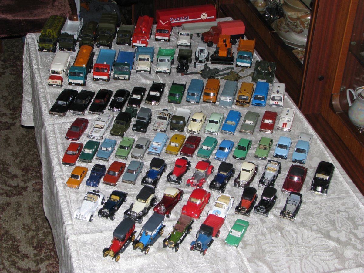 Гараж для машинок 1:43