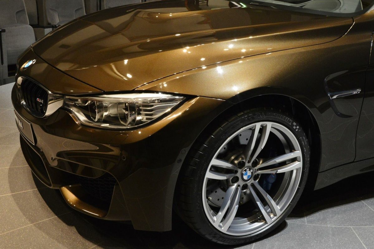 BMW m4 Bronze