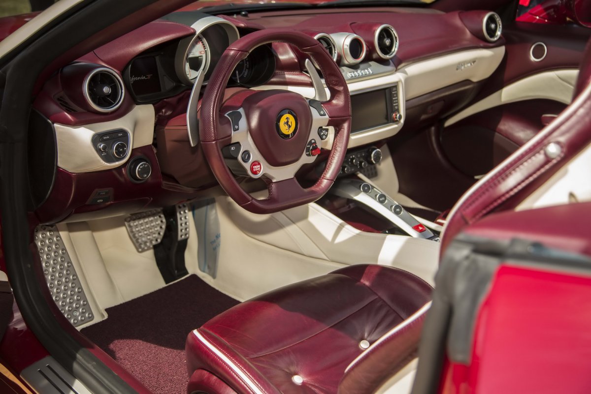 Ferrari Tailor made Alcantara