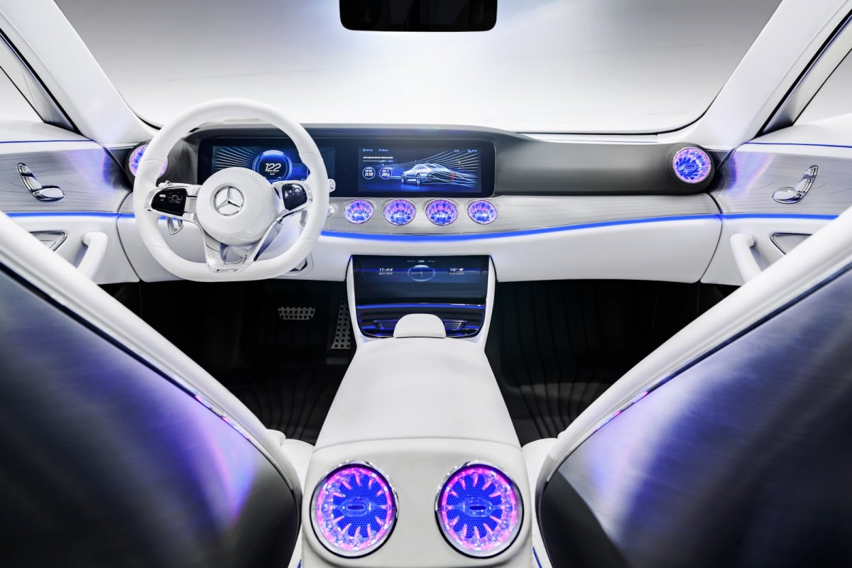 Mercedes-Benz Concept IAA Interior