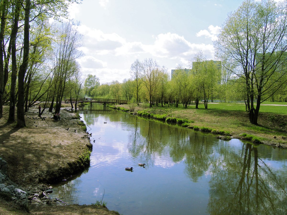 Парк на реке Яуза в Москве