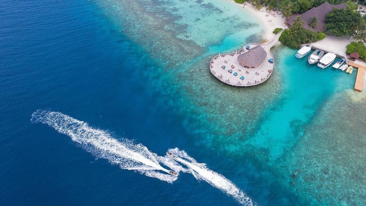 Bandos Island Resort Spa 4 Мальдивы