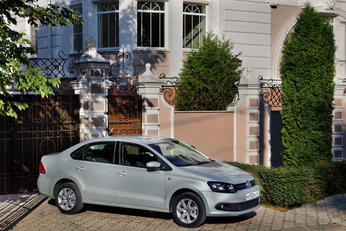 Volkswagen Polo sedan (2010)