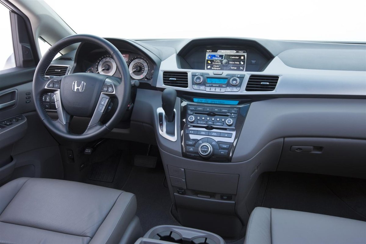Honda Odyssey 2012 салон