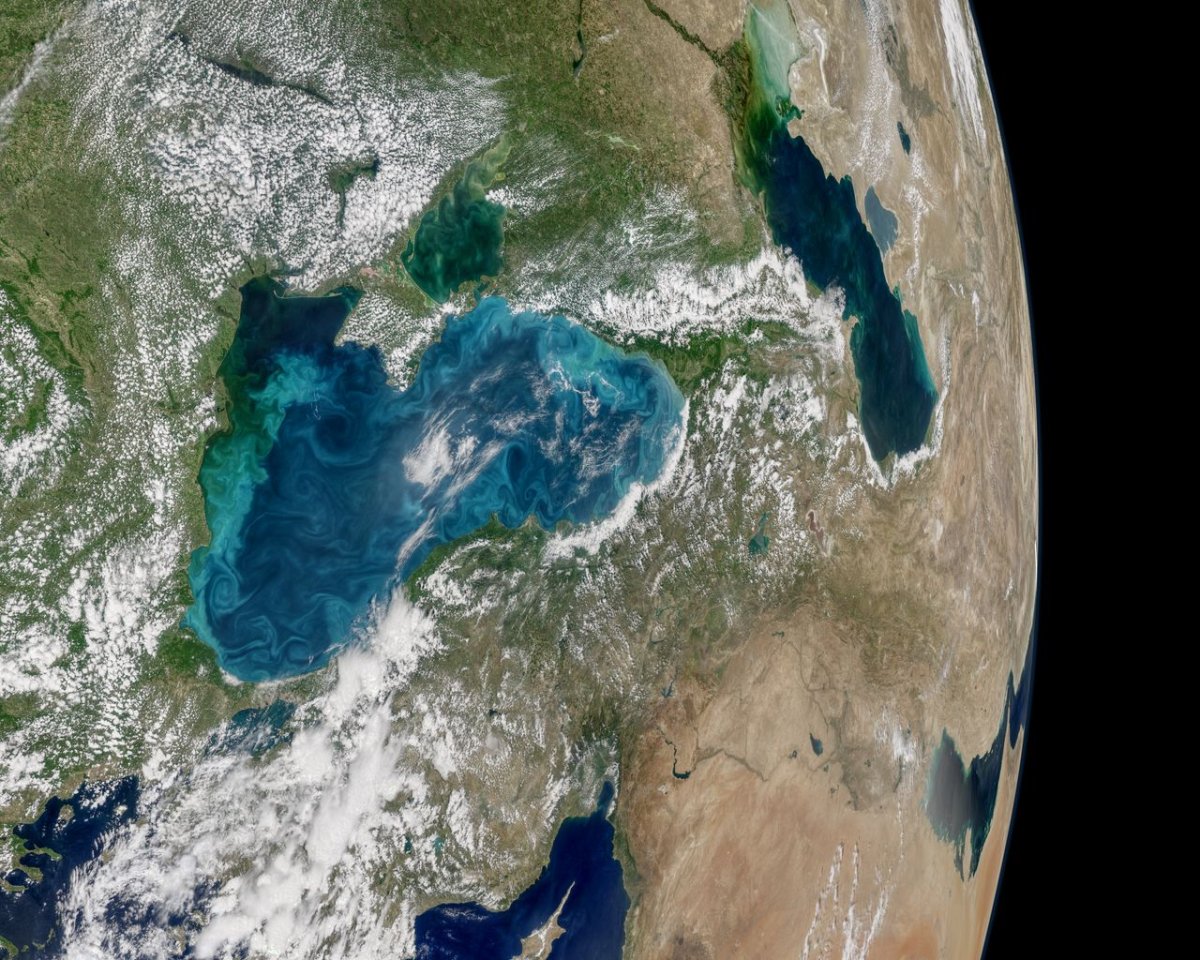 Азовское море вид из космоса