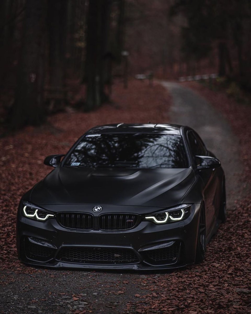 BMW m4 черная