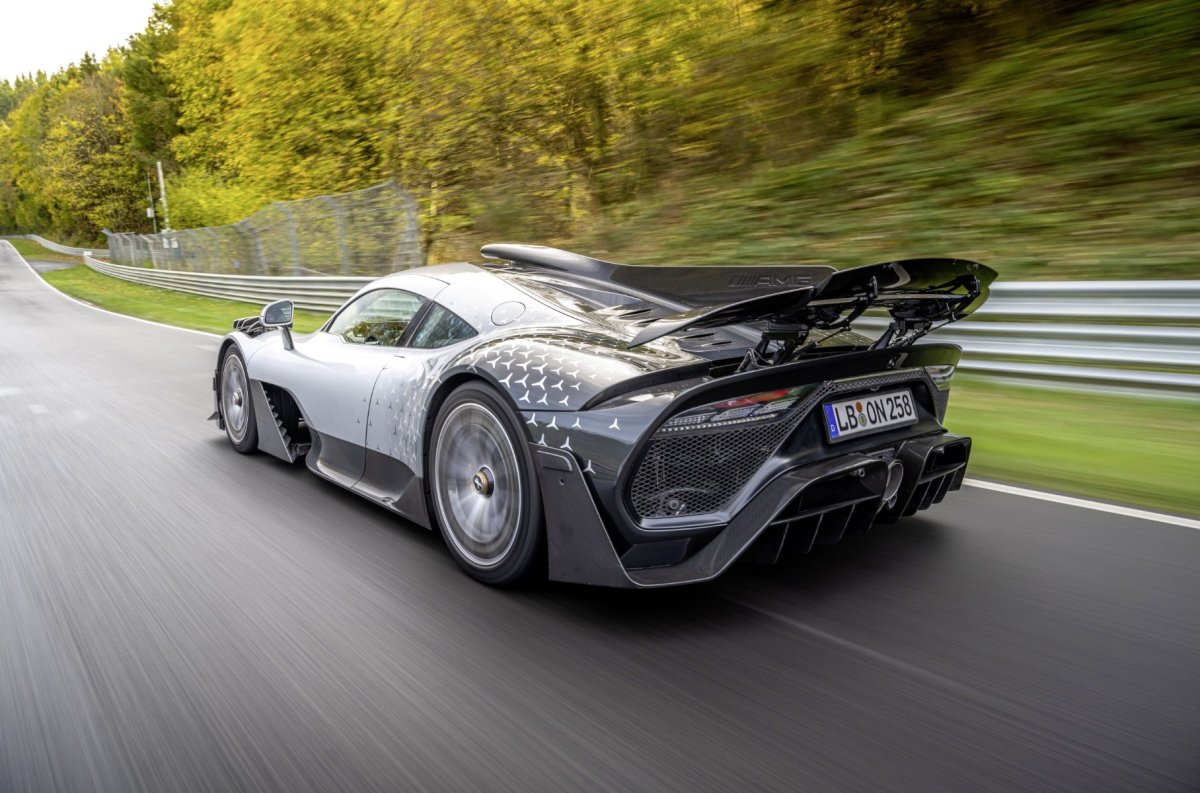 Гиперкар Mercedes-AMG one