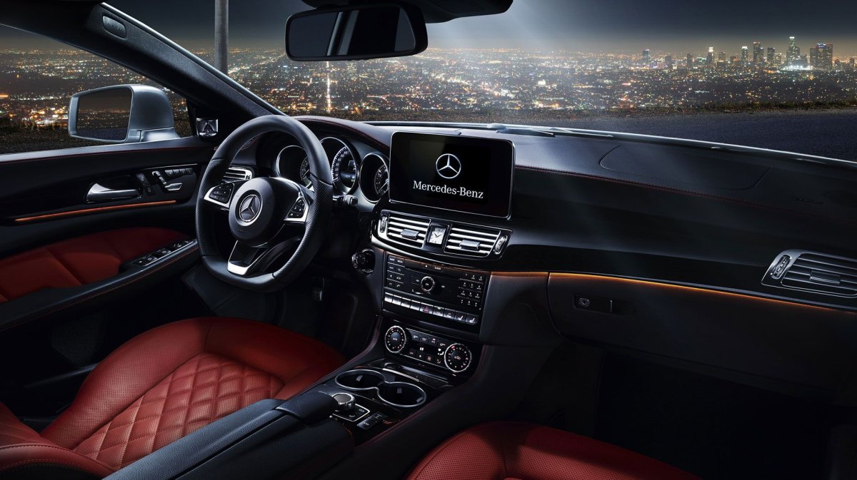 Mercedes Benz CLS 63 AMG салон