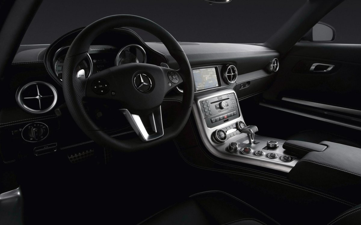 Mercedes SLS 2010 салон