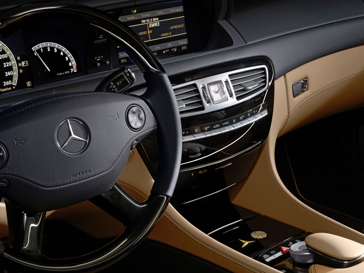 W216 Mercedes салон