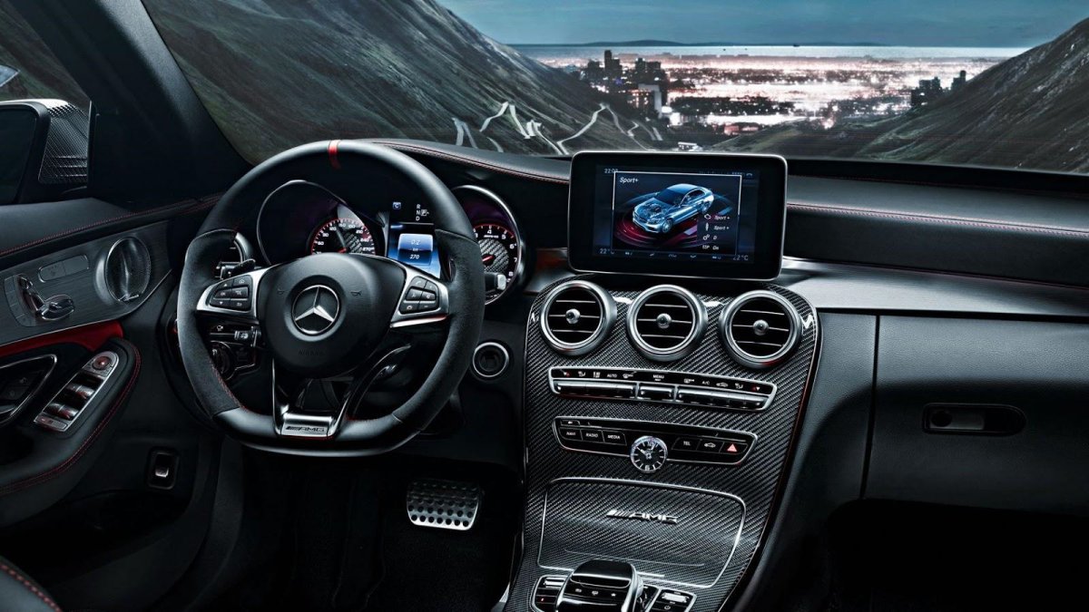 Mercedes c63 AMG салон