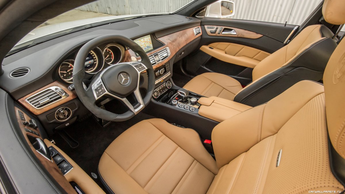 Mercedes CLS 63 AMG салон