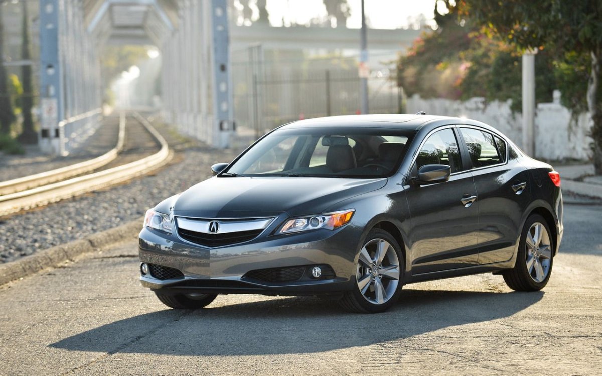 Акура ILX 2015