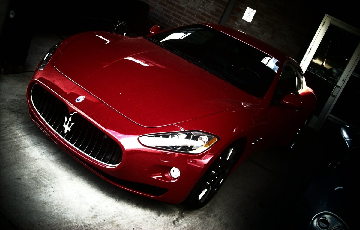 Maserati GRANTURISMO S красная