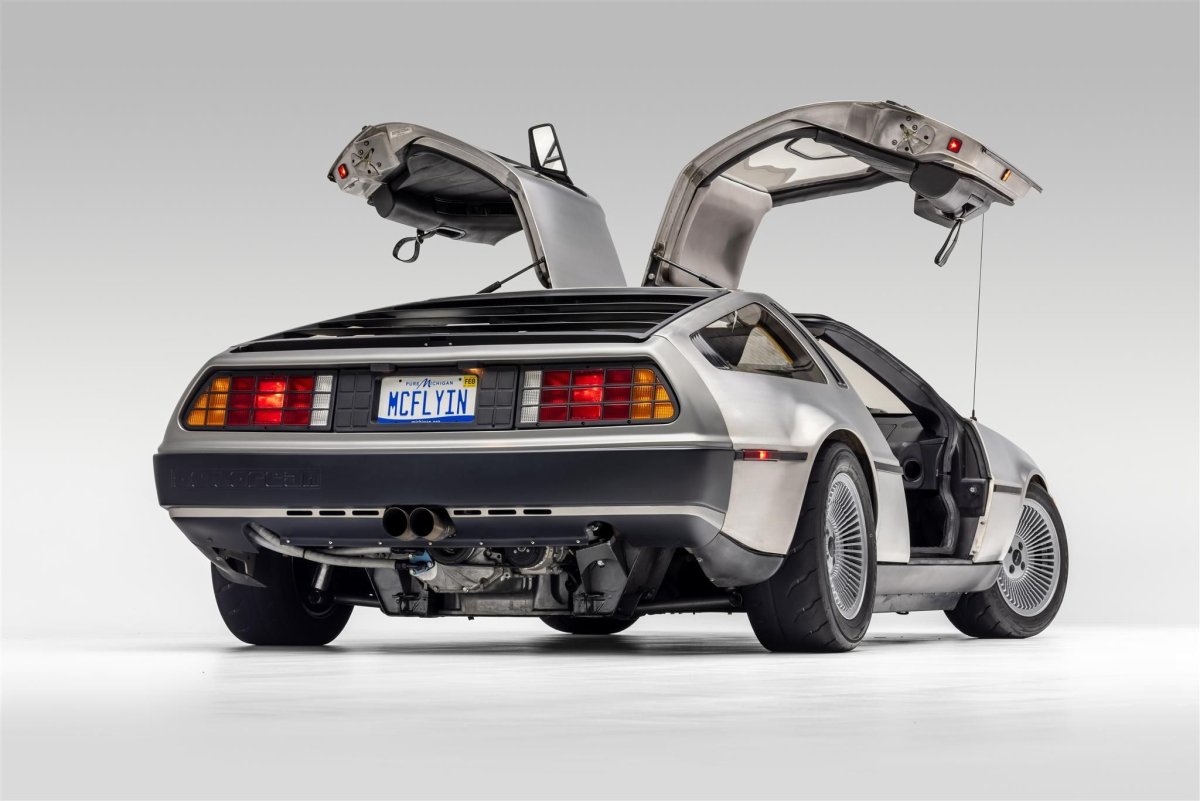 DELOREAN DMC-12 2021