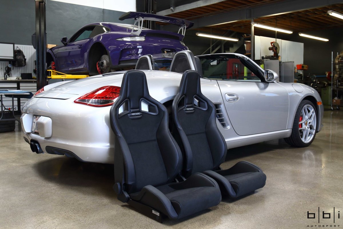 Спортивные сиденья Porsche