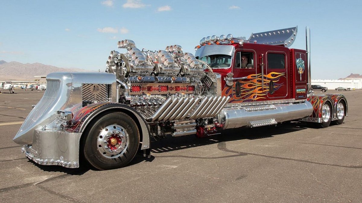 Thor 24 Peterbilt