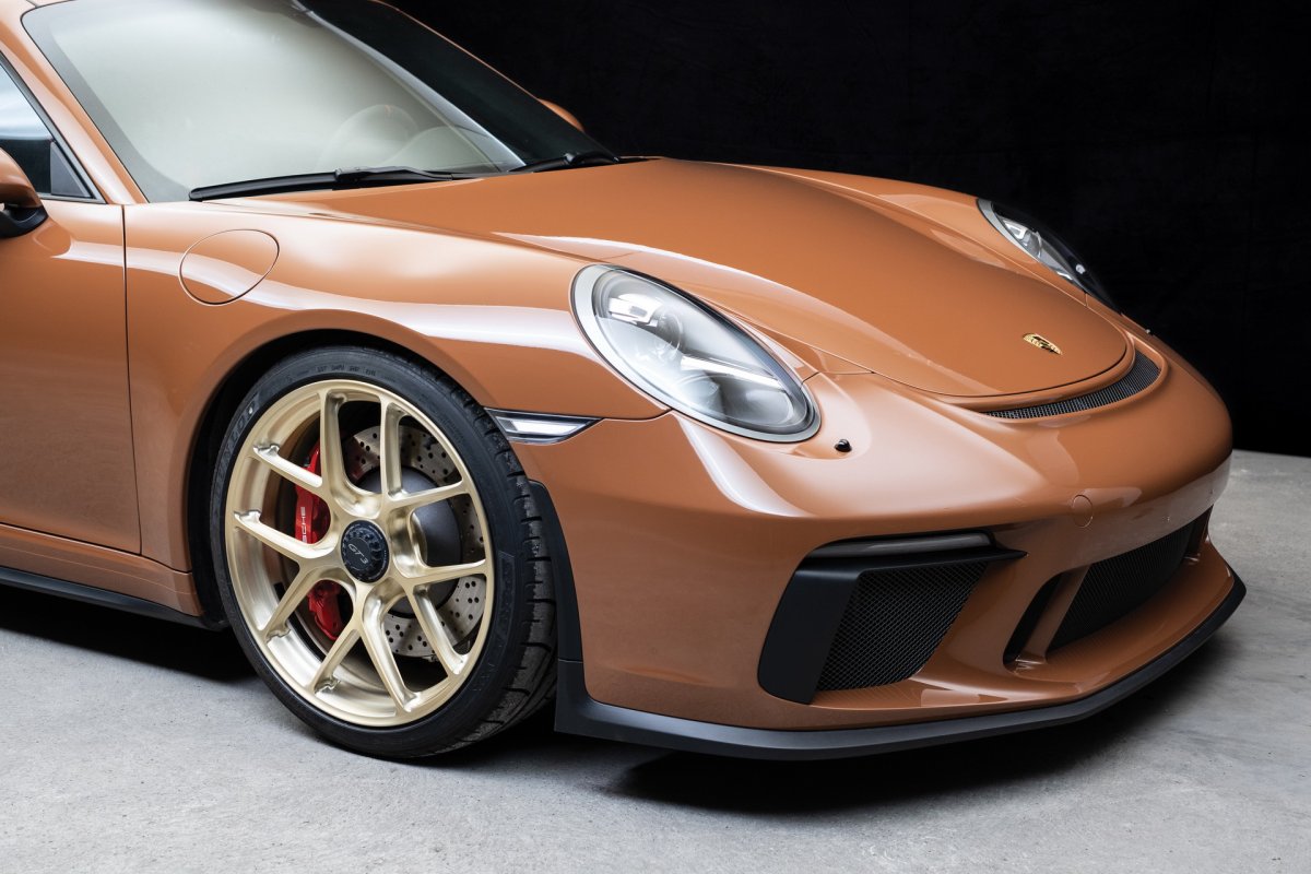 Porsche 911 2021 Brown