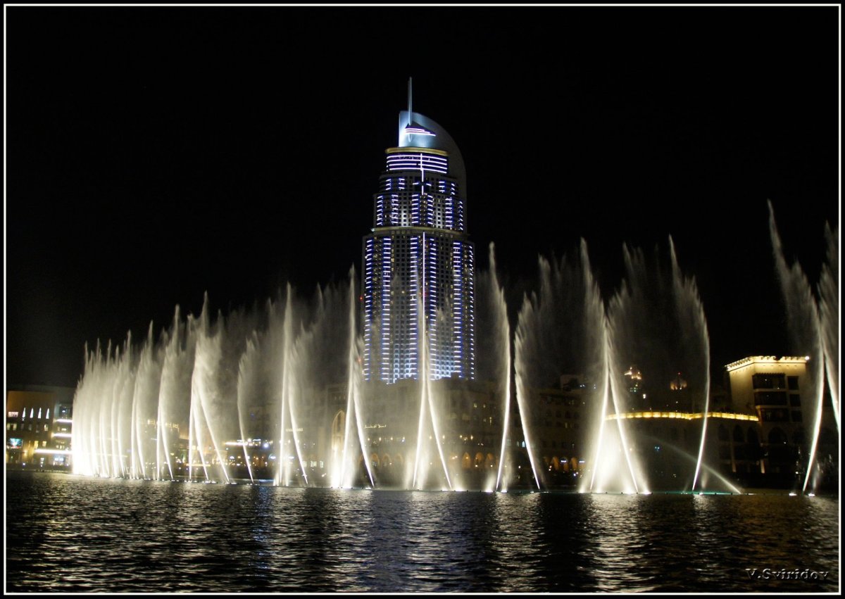 Поющий фонтан Дубай ОАЭ