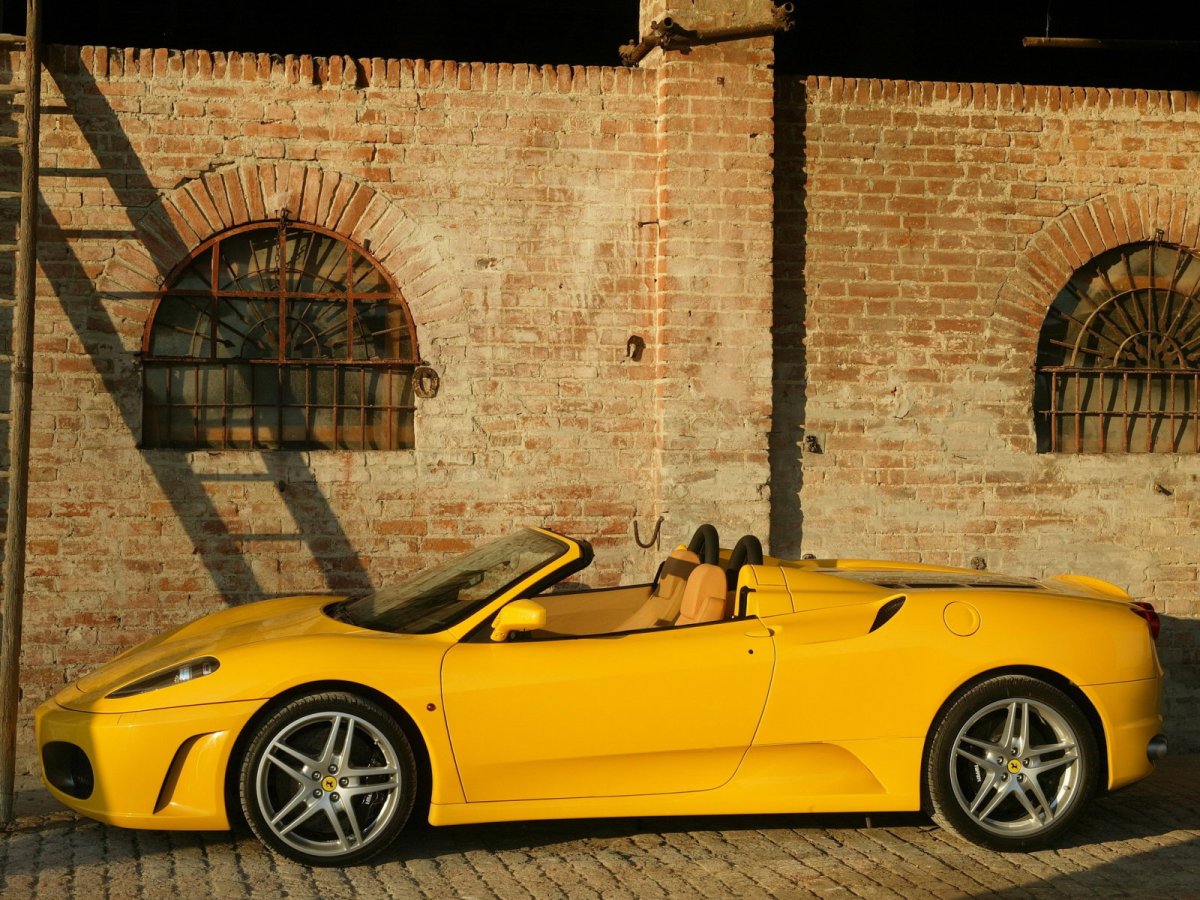 Ferrari f430 Spider желтый