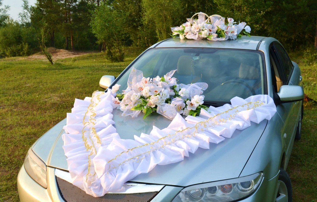 Украшения на машину на свадьбу цвет шампань