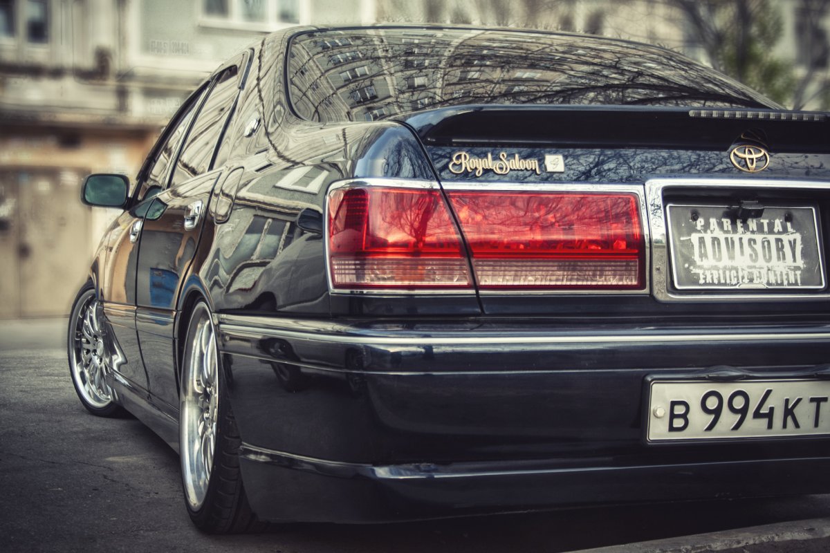 Toyota Crown Majesta stance