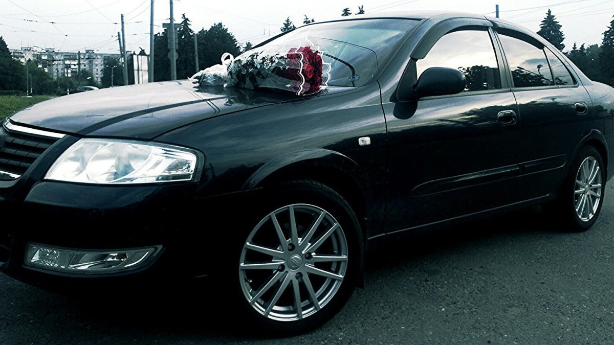 Nissan Almera Classic Black r17