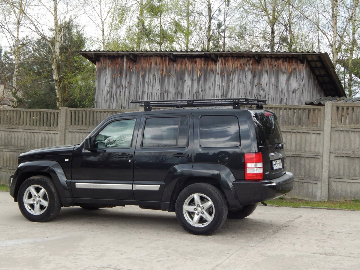 Jeep Liberty багажник