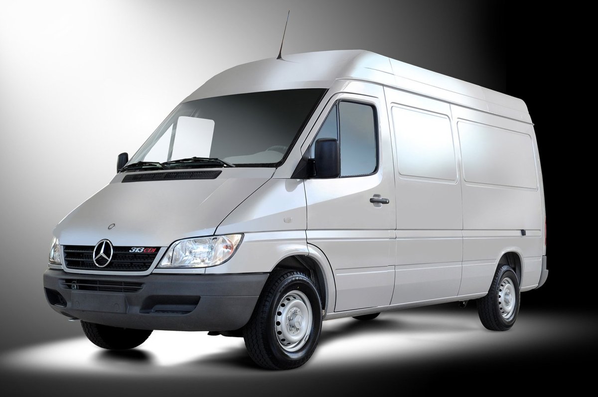 Mercedes-Benz Sprinter 208
