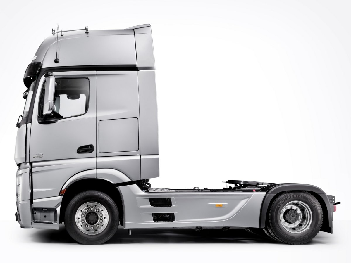 Mercedes-Benz Actros 1851