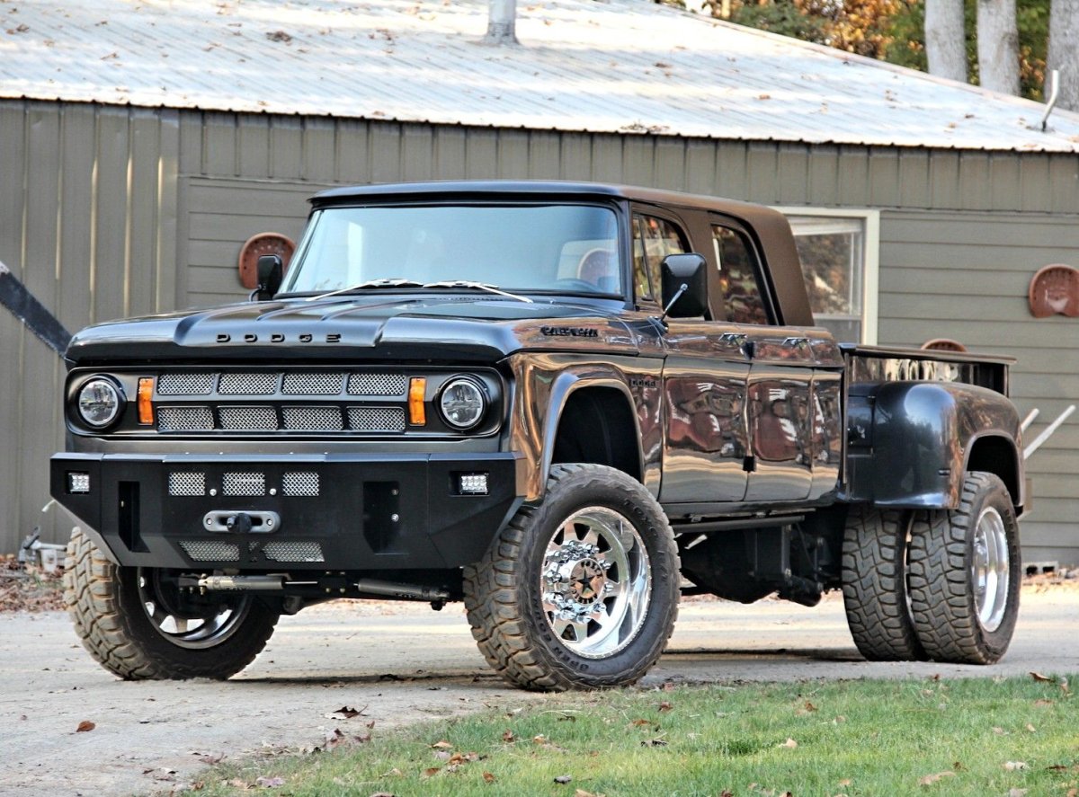 Dodge Power Wagon d200