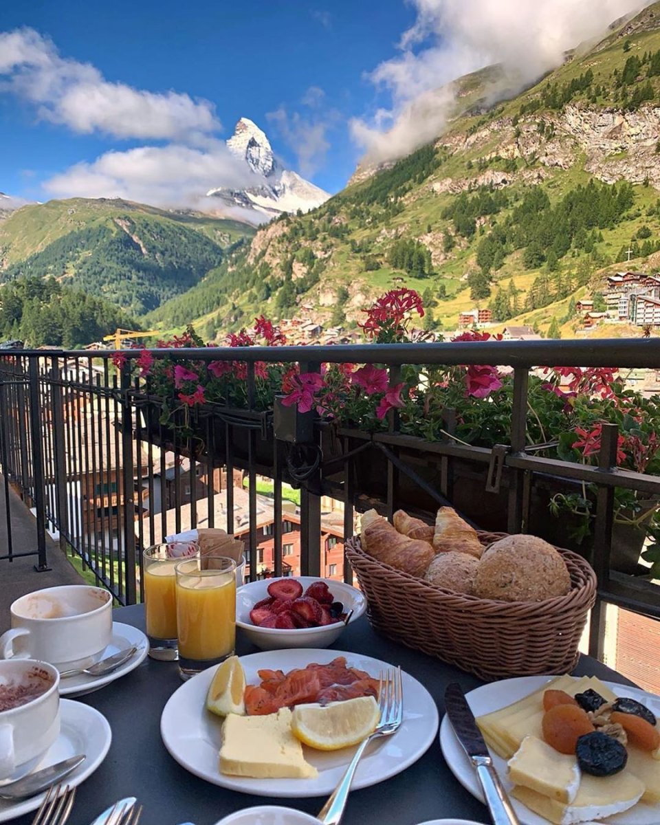 Утро горы завтрак