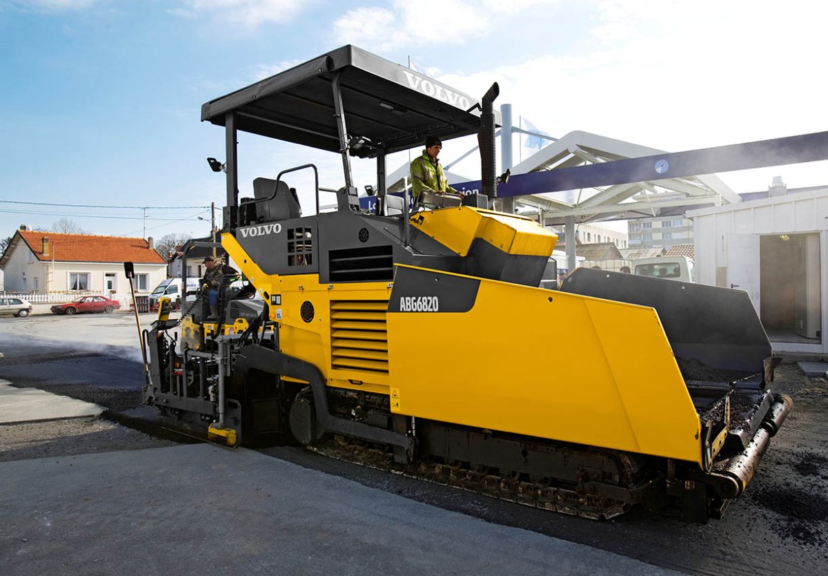 Асфальтоукладчик Volvo abg p6820c