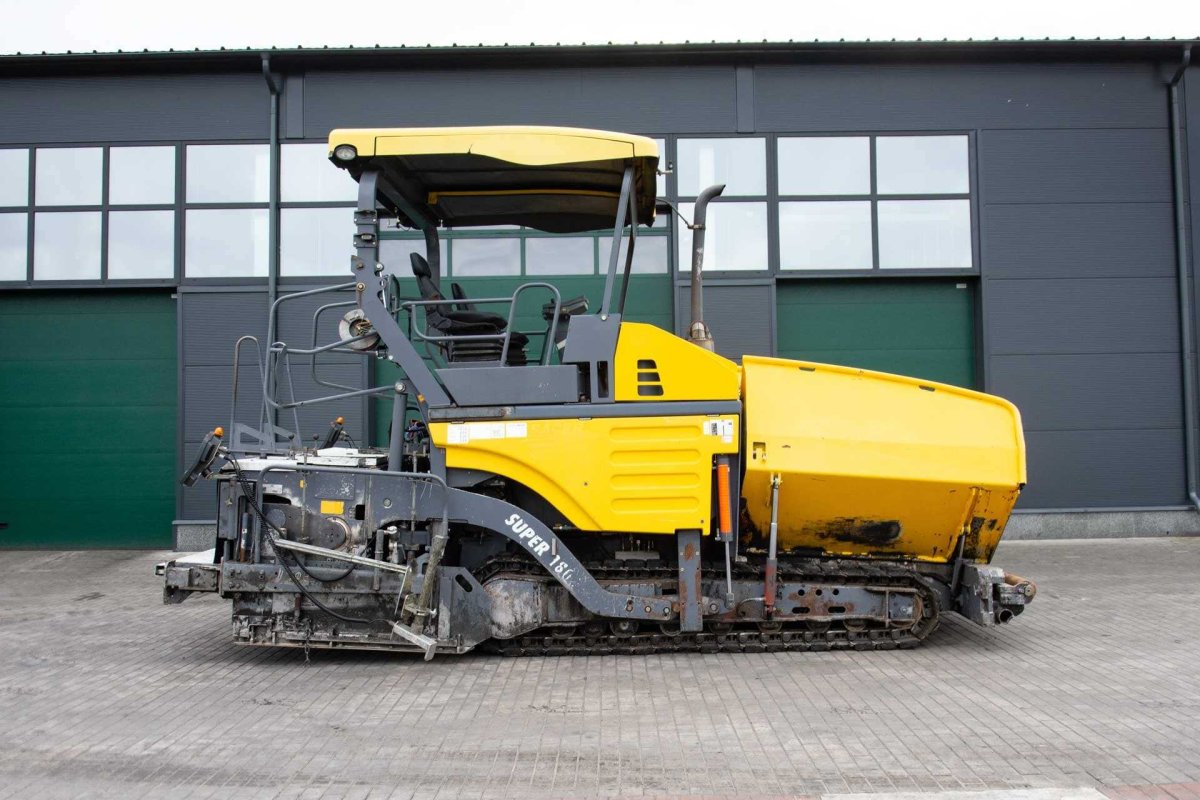 Асфальтоукладчик Vogele super 1800-2