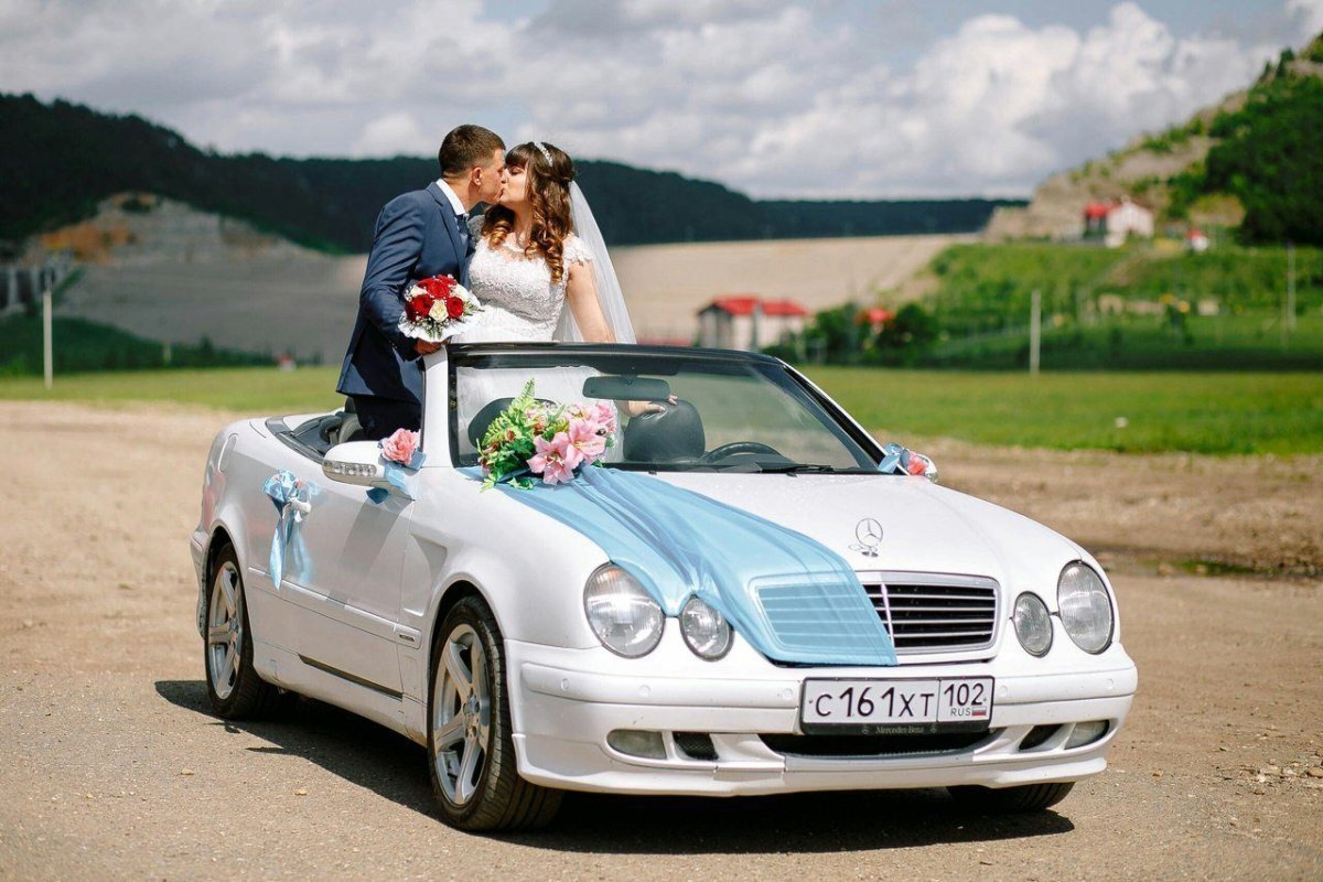 Белый кабриолет на свадьбу