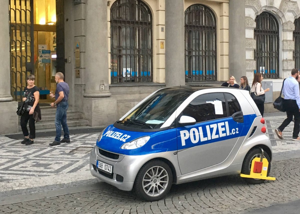Чешская полиция машины